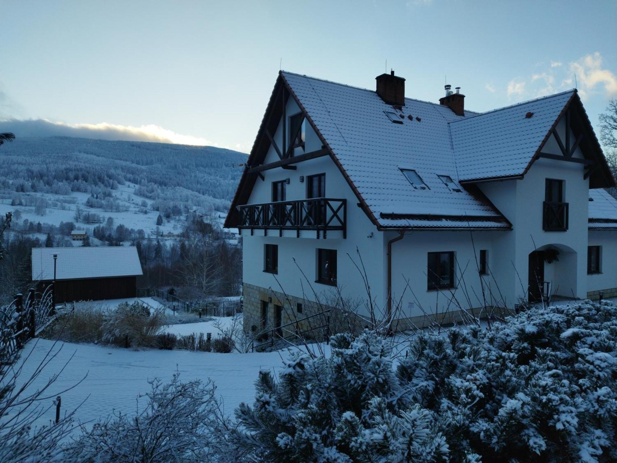 Apartamety I Pokoje Goscinne Na Jaskolczej Świeradów-Zdrój المظهر الخارجي الصورة